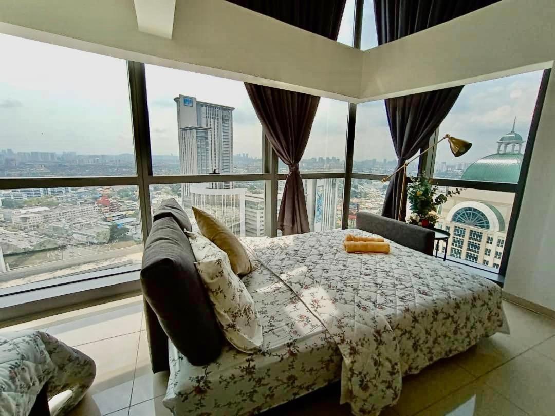 Chrisenbel Suites - Pinnacle Pj Petaling Jaya Exterior photo