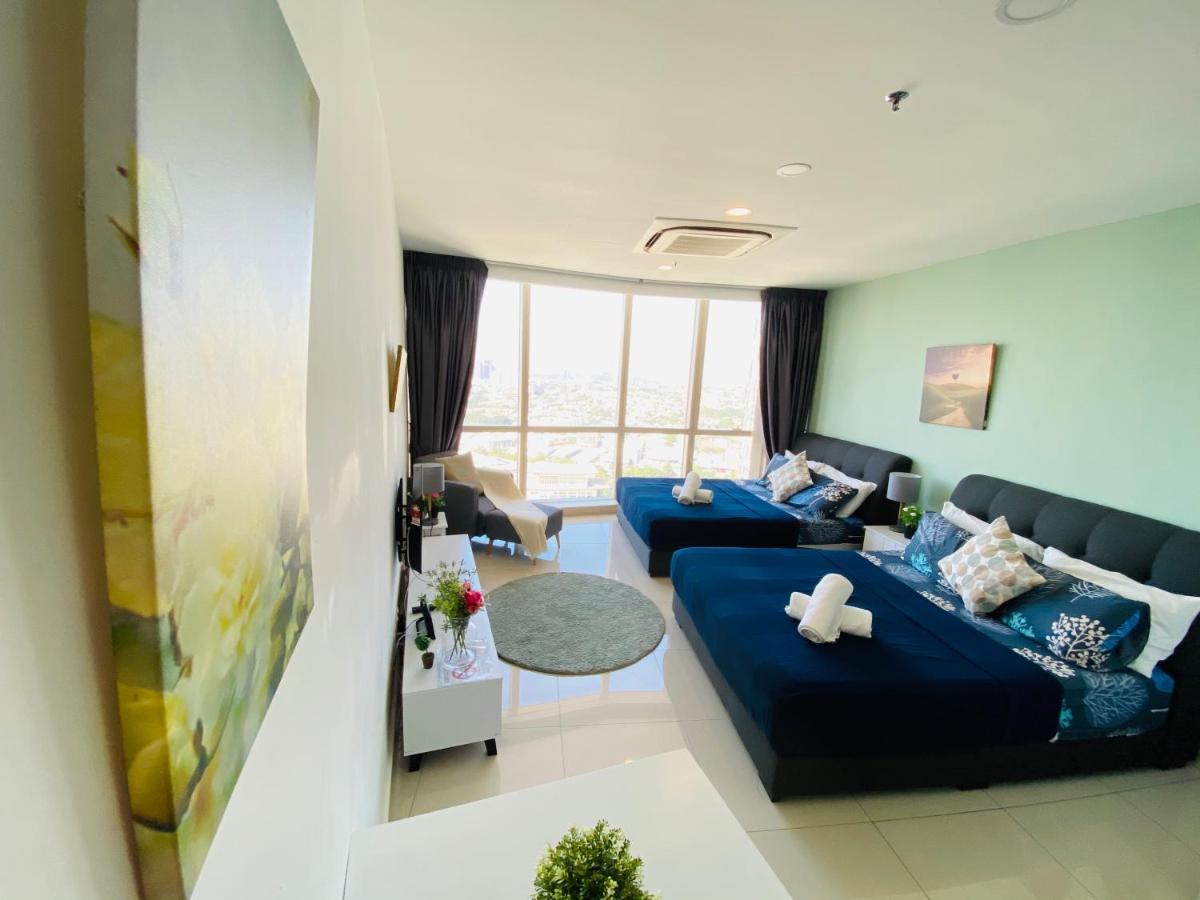Chrisenbel Suites - Pinnacle Pj Petaling Jaya Exterior photo